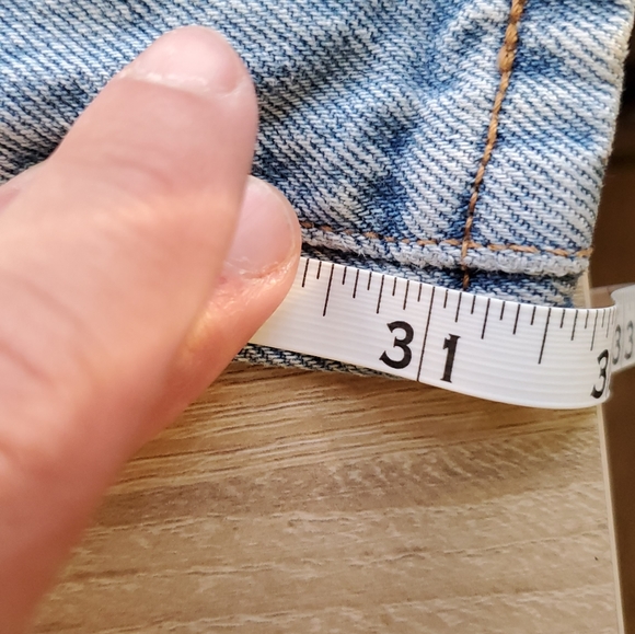 Classic Levi 501 Jeans - Picture 8 of 8